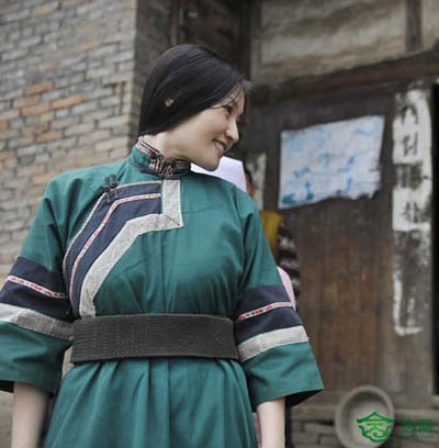 穿青人传统服饰(资料图)2