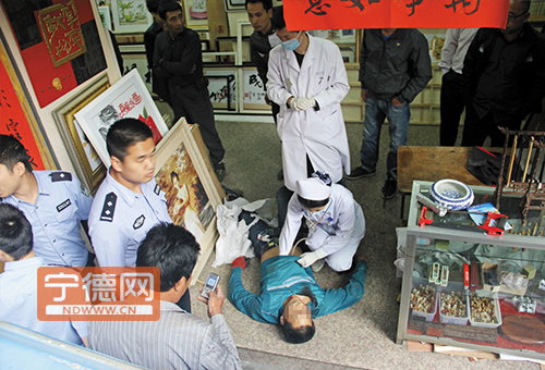 福鼎送货员卸画框时玻璃倒塌被埋殒命