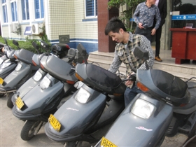 祥芝派出所举行被盗摩托车发还仪式