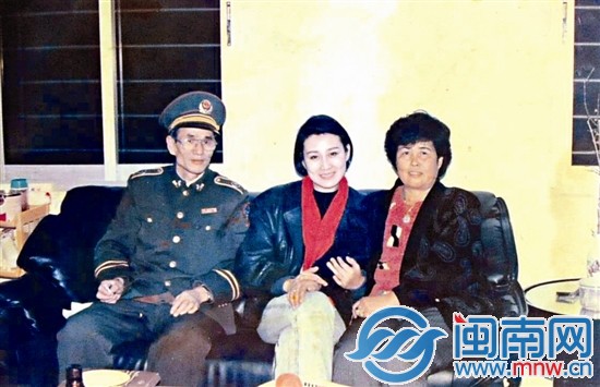泉州80岁微博达人晒出《渴望》演员张凯丽旧照