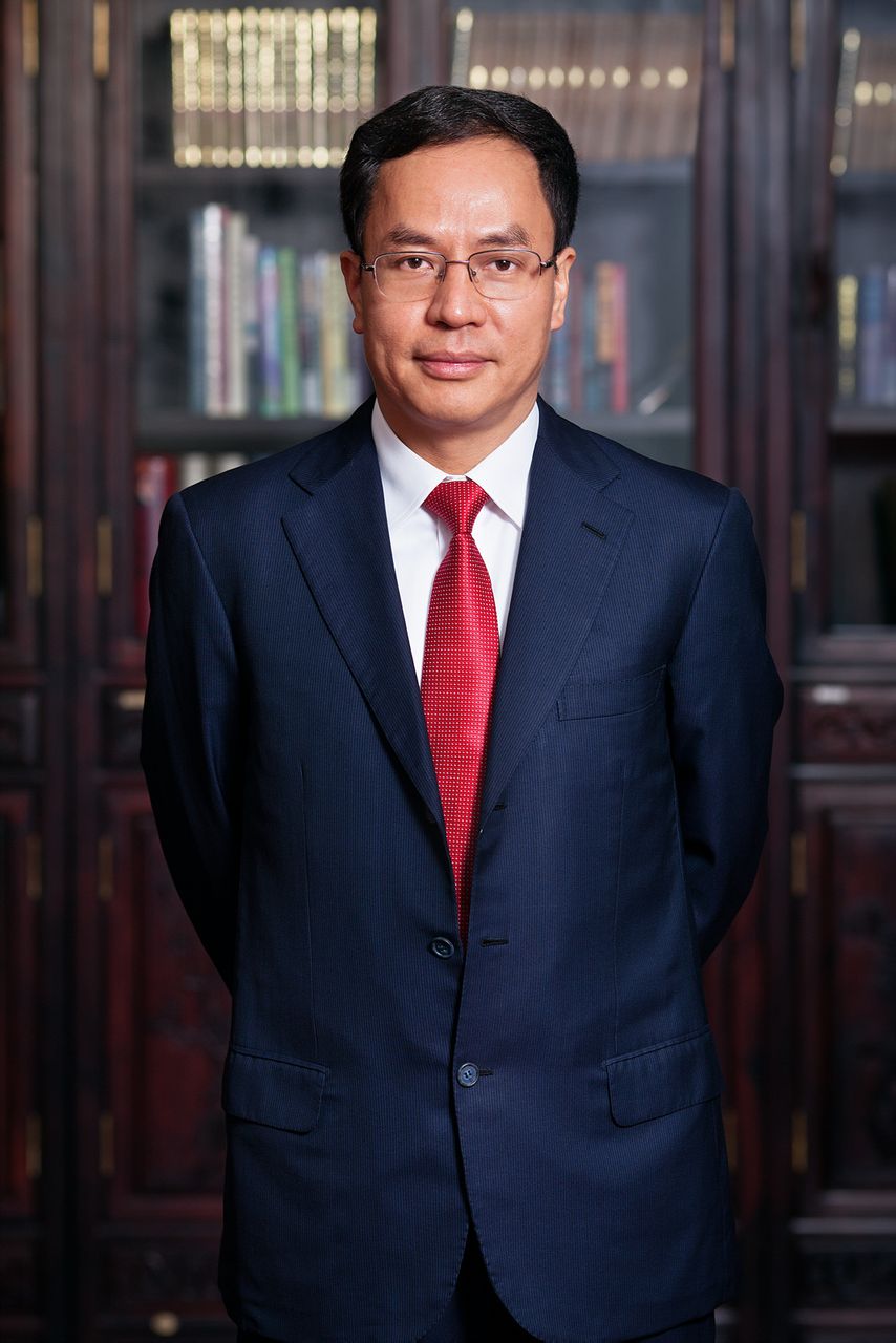 汉能控股集团董事局主席兼首席执行官李河君