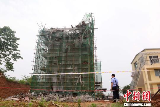 广西桂林临桂六塘镇在建公租房坍塌事故