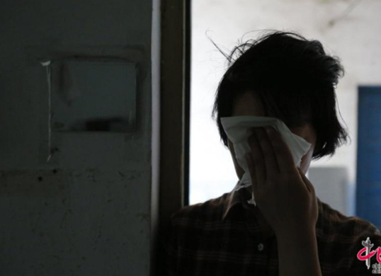 这前前后后，孩子多次被性侵的时间竟长达一年之久。