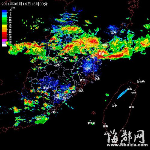 从昨日十五时的雷达图可看出，该时段降雨主要分布在 