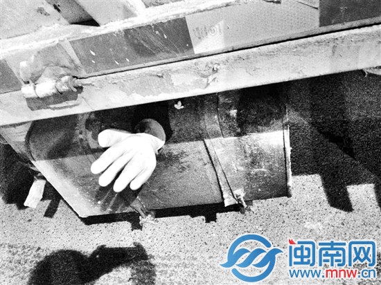 这只橡胶手惹出一场虚惊