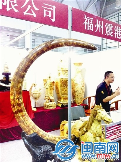 史前的猛犸象牙雕，号称价值三百万