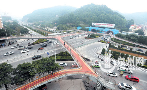 非机动车要从坪山路、丰泽街拐到非机动车隧道，都必 