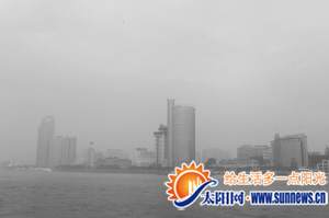 昨日早晨,大雾笼罩厦门