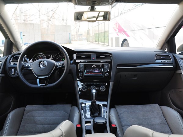 一汽大众高尔夫1