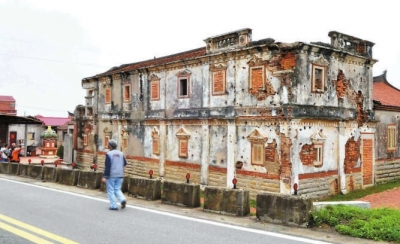 南安匠师陈南安及金门古岗匠师所承建的金门水头得月 
