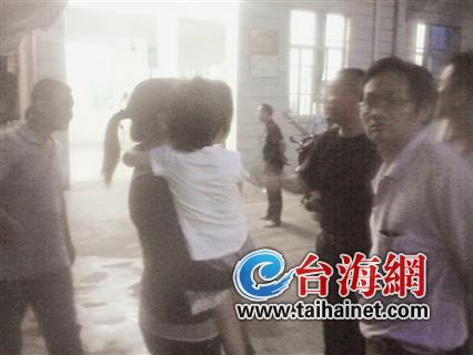 女乘客高速路大出血1