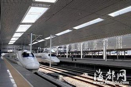厦深铁路一票难求