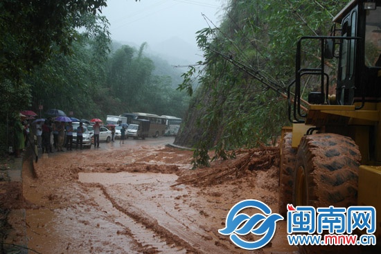 今明天气转好 仍需防地质灾害
