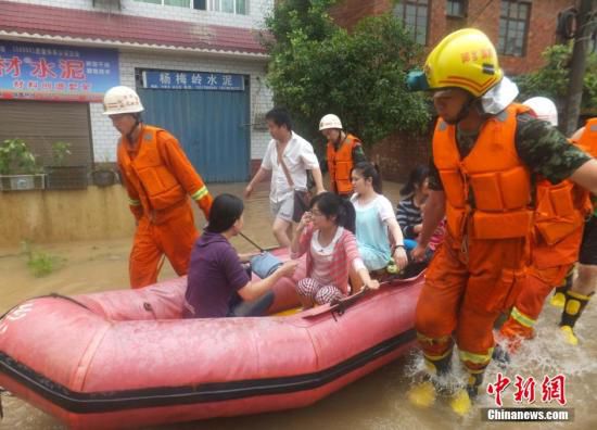 萍乡市共5个县(区)53个乡镇受灾，受灾人口31万