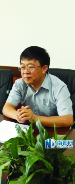 　　　　云南公务员[微博]局考试招录处处长保新涛出 