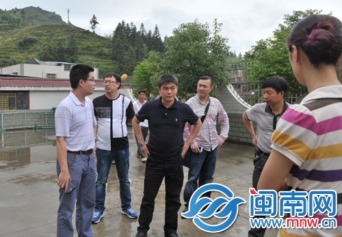 爱心企业家昨现场查看