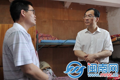 蔡奋山向高向荣汇报情况