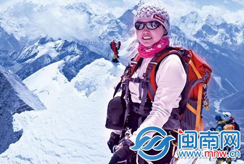 搭直升机登珠峰？ 中国女子王静“今年南线登顶第一 