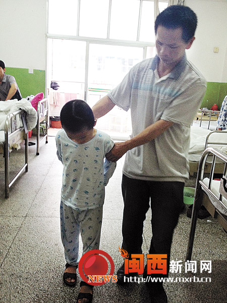 一学生上课期间受伤致颅内出血 谁来担责至今无说法