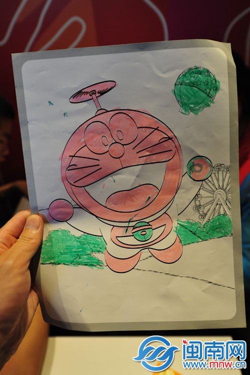一名自闭症孩子昨天画的机器猫