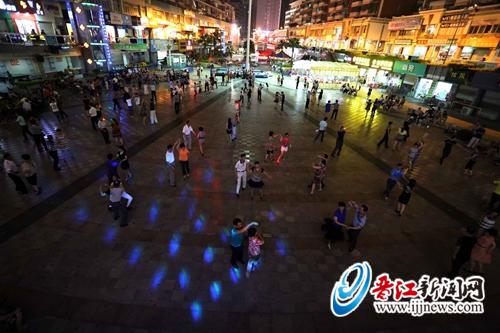 福隆商业广场广场舞音乐声
