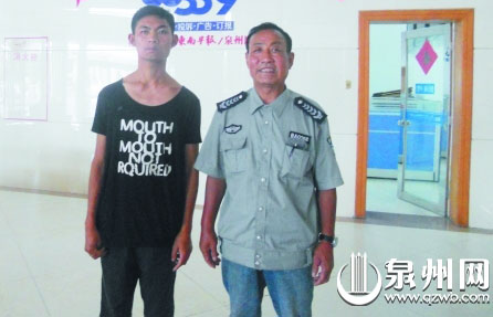将捡到的学员档案交给记者和民警后，徐长云父子终于 