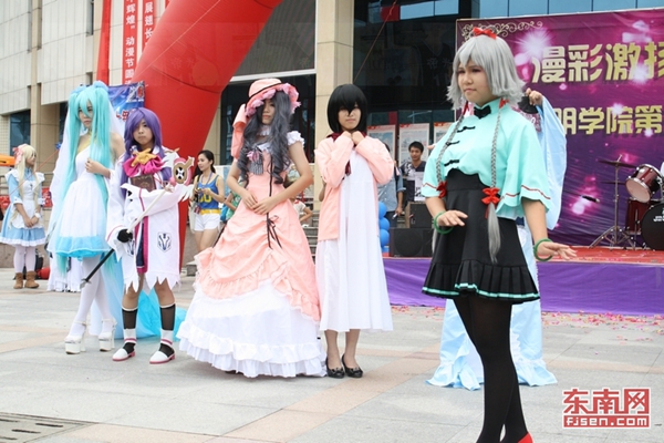 　表演中的coser。1