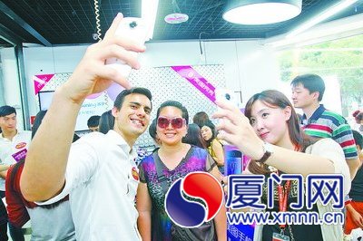 美图秀秀推出的美图相机受到爱美人士的青睐
