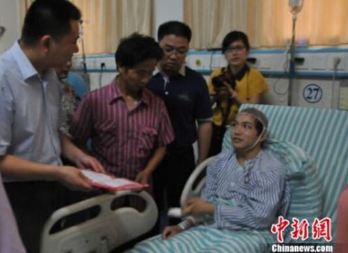 夺刀少年遭多所高校抢录