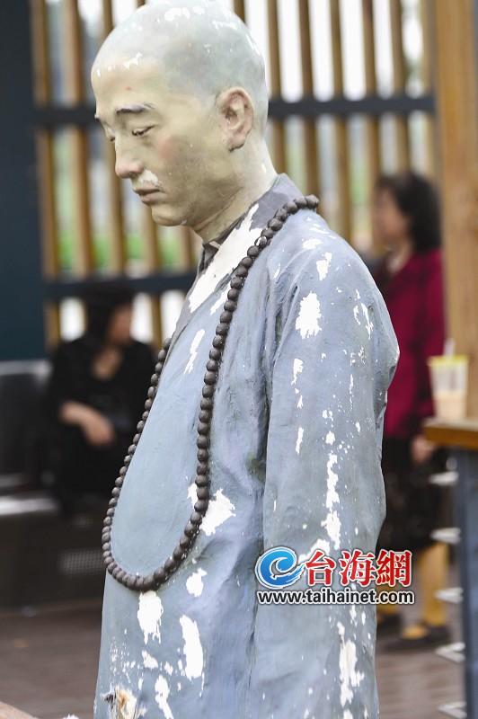 漳州市碧湖生态公园不少艺术雕塑受损