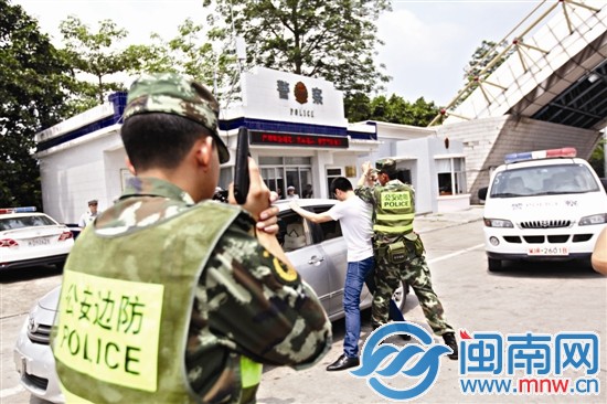 安保升级两周 截获4辆作案车