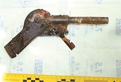 湖北潜江劫持事件嫌犯自制手枪