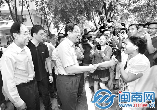 十四日，中共中央政治局常委、全国政协主席俞正声在 