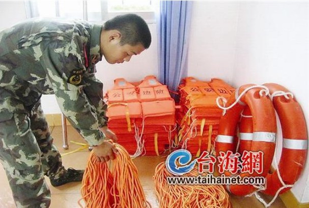 清点防抗台风物资