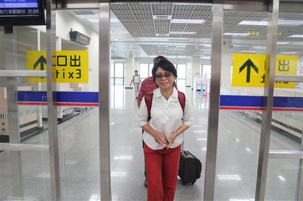 大部分乘客都表示,没有受惊吓,只是感觉飞机顿一下