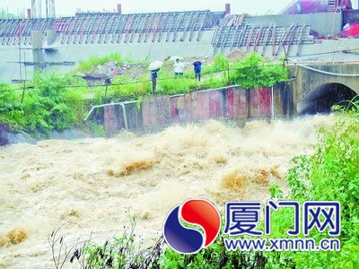 莲花水库溢水