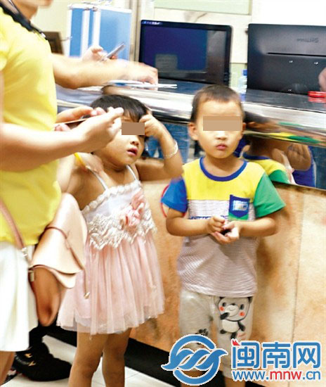 派出所里，这对表姐弟终于等来家人
