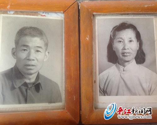 恩爱的陈淑荣、黄淑霞夫妇。