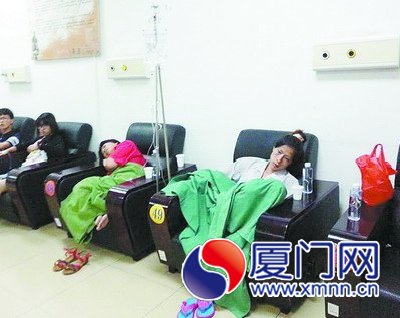 工人正在接受治疗