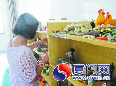 有各种各样的玩具供孩子玩耍