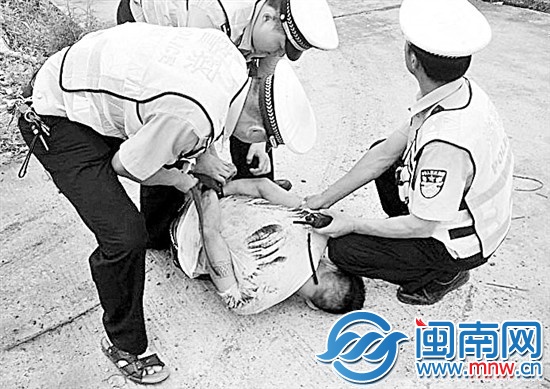 警察在1公里外的地方抓到肇事司机