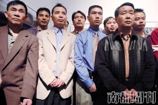 乘金色冒险号的偷渡者召开新闻发布会，争取在美永久 