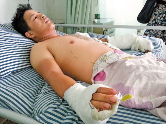 广州天河客运站附近大巴发生砍人事件