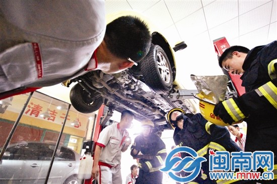 引蛇出车 2
