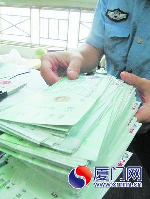 骗子克隆二维码制假票