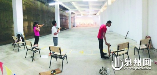 村民在射弩基地训练