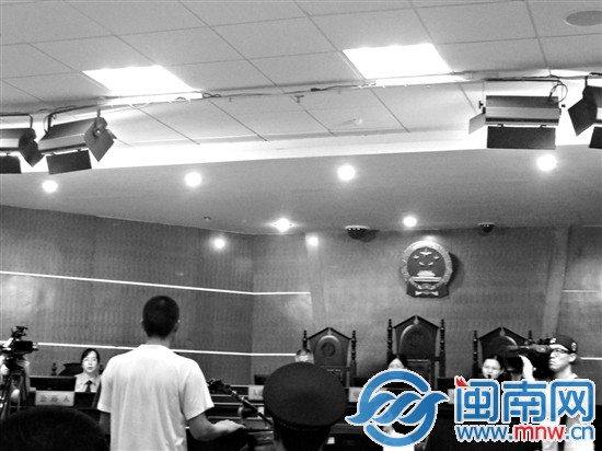“奇迹宝宝”交通事故案件庭审现场
