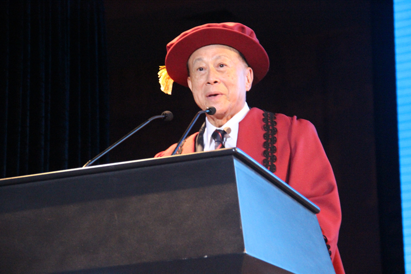 李嘉诚在汕头大学毕业典礼上致辞