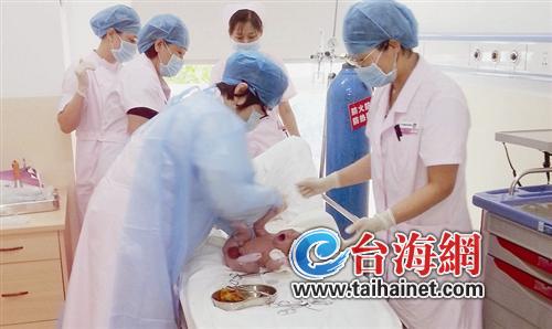 常规产检时,孕妇急产