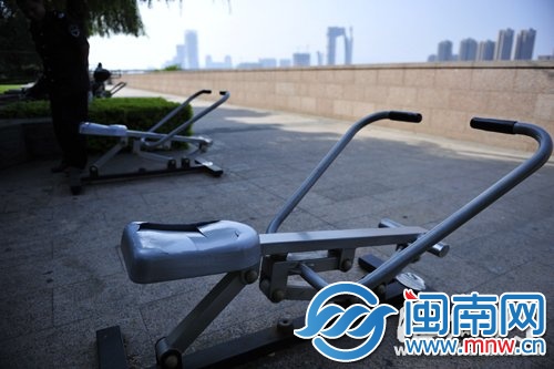 福州华侨公园健身器材损毁严重
